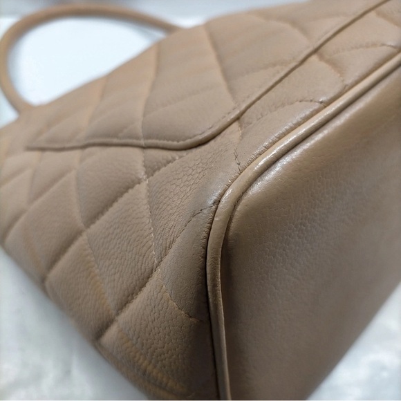 Chanel Tan Quilted caviar leather tote interlocking cc. 2003 - 2004 - Picture 6 of 16
